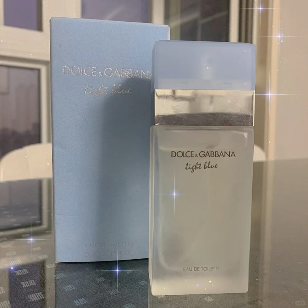 Dolce & Gabbana Light Blue Perfume with packaging